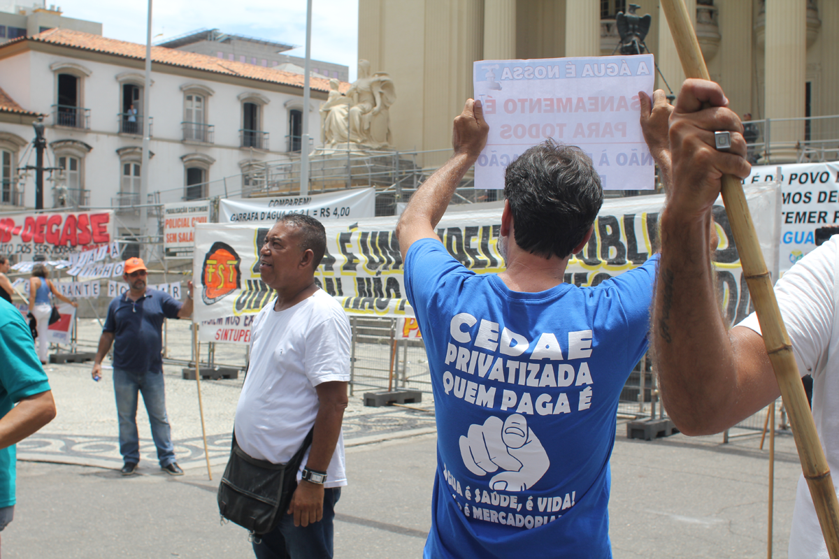 PSOL faz emenda e troca CEDAE por dívida pública como garantia