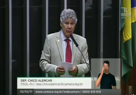 “Temos que superar o abismo entre o povo e o parlamento”