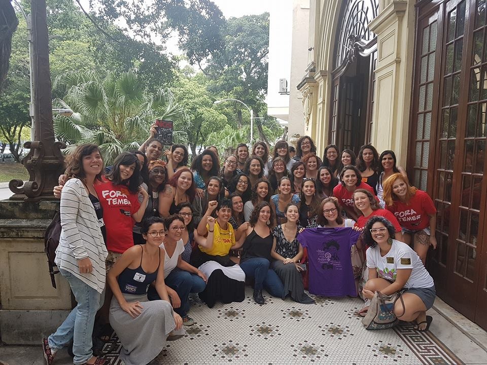 Jovem, mulher e LGBT – Isabel Lessa é eleita presidenta do PSOL Carioca